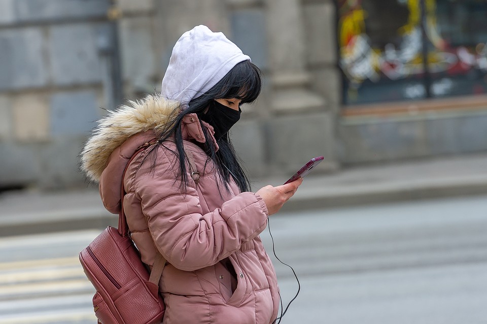 Вспышка стала следствием прогулок в теплые дни