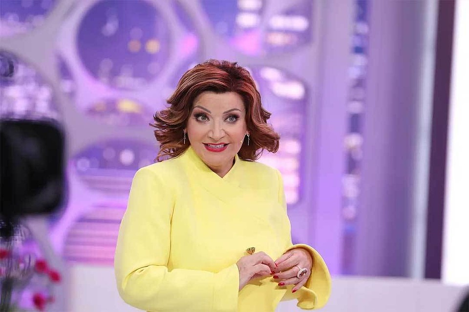 Елена Григорьевна готова развлечь нас в выходные. Фото: Канал «Россия».