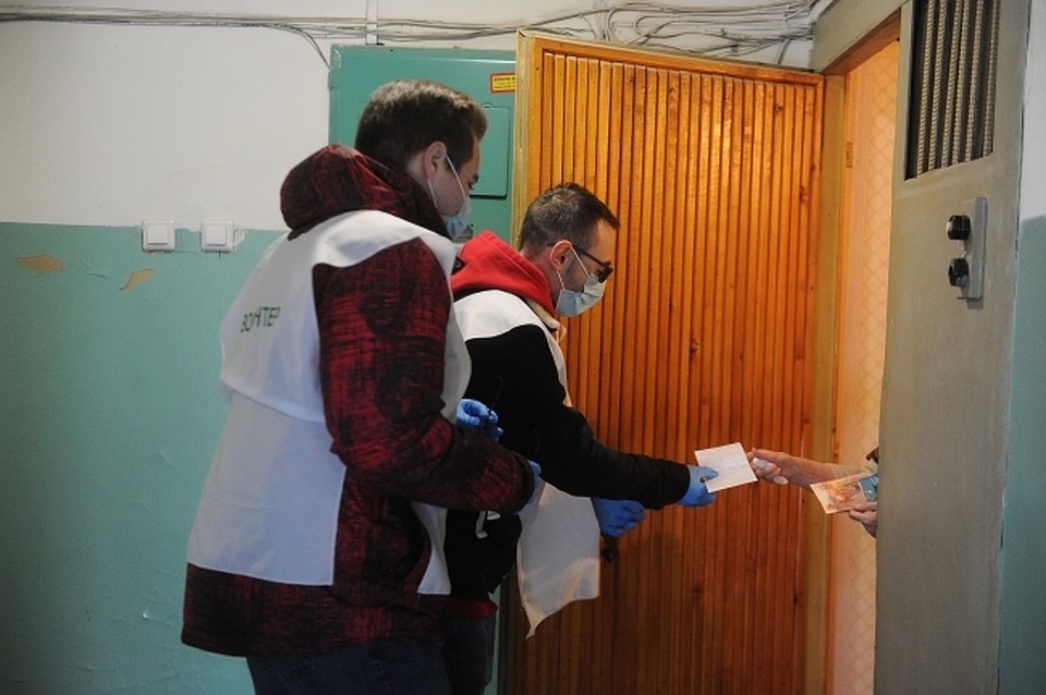Добровольцы будут доставлять изолированным продукты и лекарства.