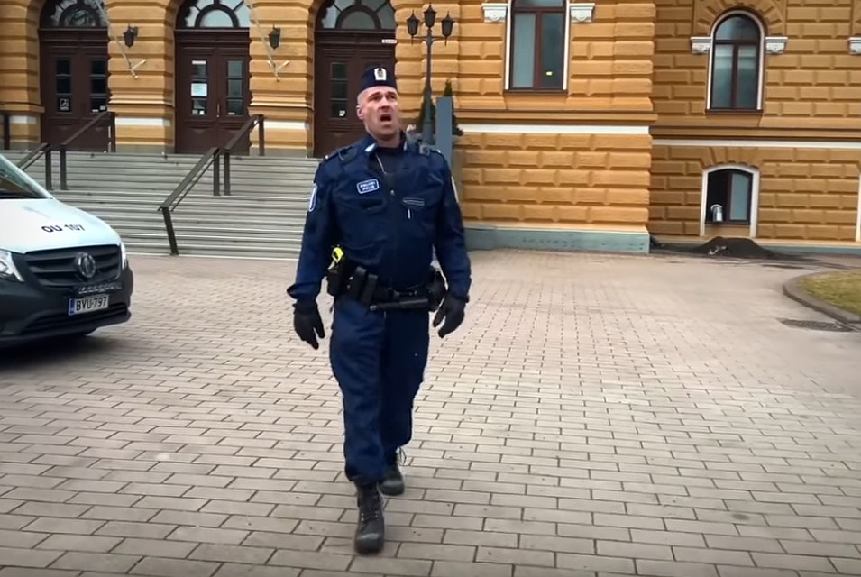 46-летний Шродерус — профессионал в музыке и службе.