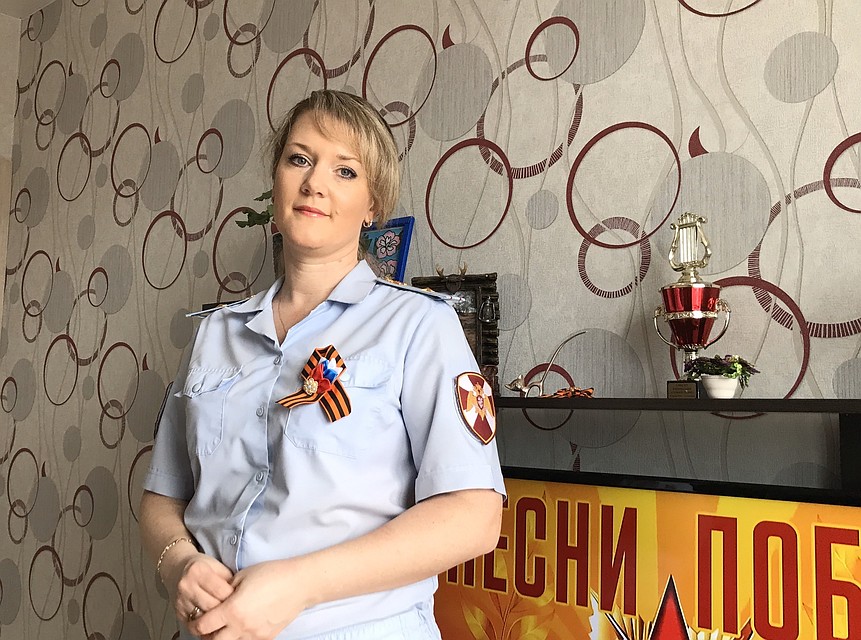Сотрудники Росгвардии поздравили ветеранов ВОВ вместе с известными артистами Коми