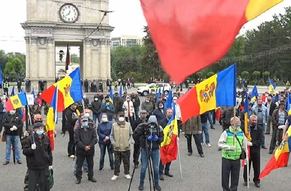 Народа на митинг протеста собралось немного. Фото: скриншот видео