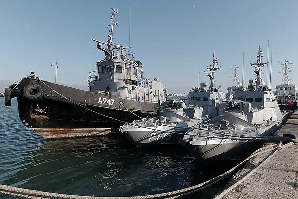 Буксир «Яны Капу» вместе с бронекатерами «Бердянск» и «Никополь» провели на приколе в Керчи почти год после того, как в конце ноября 2018 года их в Керченском проливе задержали российские пограничники. Фото: ЦОС ФСБ РФ/ТАСС