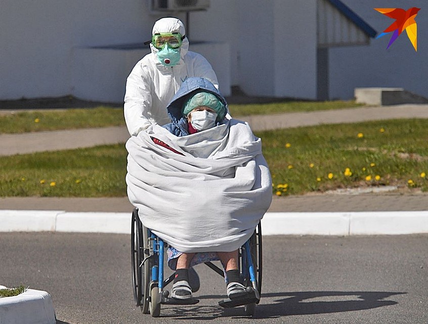 На данный момент в мире зарегистрировано около 5,2 млн человек с COVID-19, из них 342 тысячи человек умерли, а 2,1 млн - выздоровели.