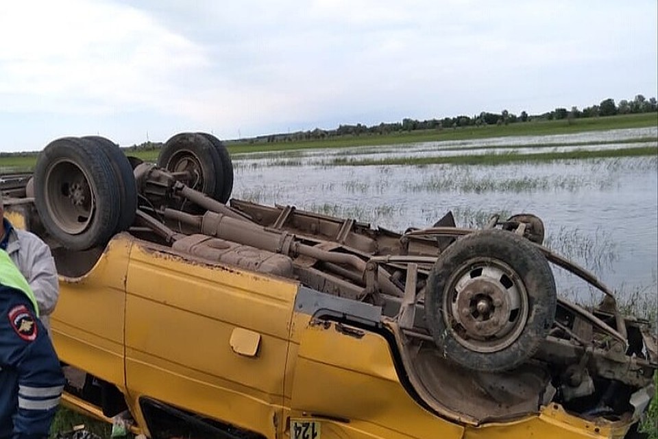 После аварии пять человек привезли в больницу в тяжелом состоянии