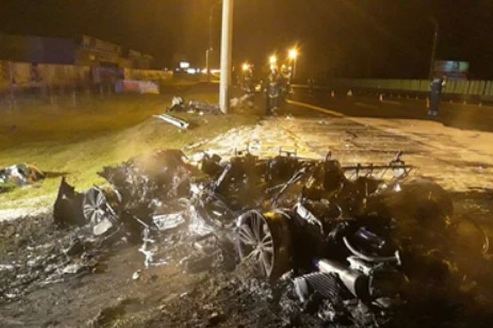 В Минске мужчина не справился с управлением и врезался в столб. Фото: УГАИ ГУВД Мингорисполкома