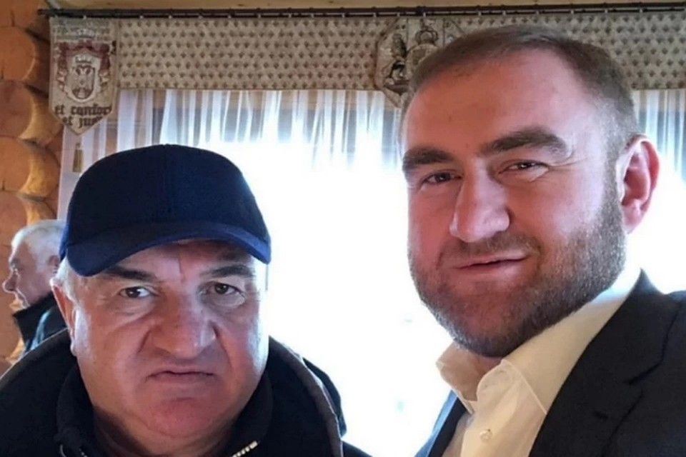 Оба Арашукова вину так и не признали