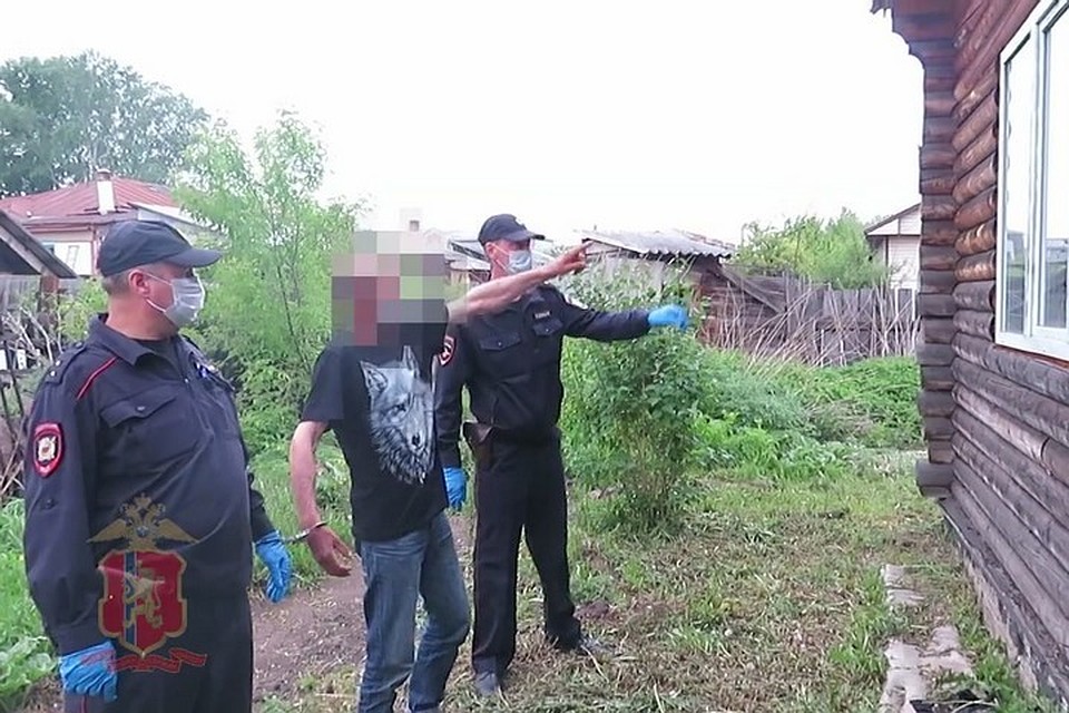 В Красноярском крае сельчанин ограбил церковно-приходскую школу. Стоп-кадр видео