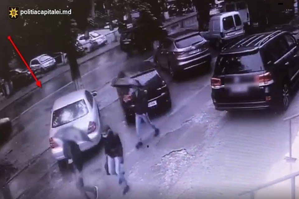 Преступники следили за своей жертвой (Фото: столичная полиция).