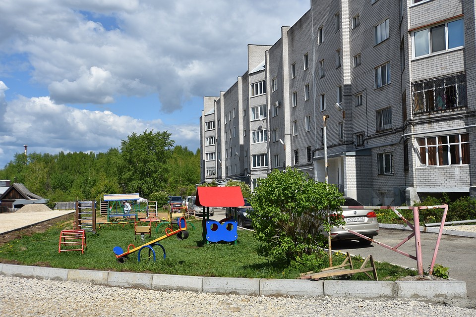 Дворы в Перми становятся уютнее.