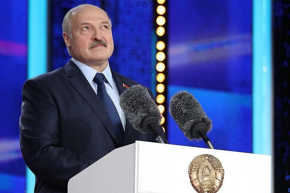 Лукашенко отправил правительство в отставку