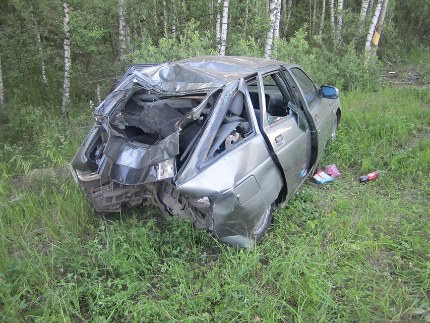 Автомобиль получил серьезные повреждения