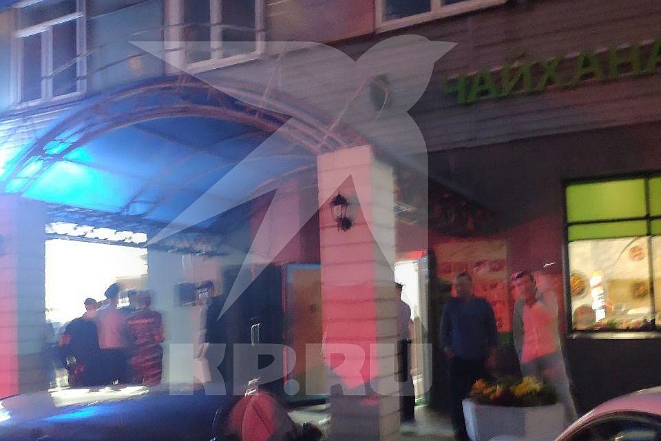 В Москве задержали около 30 человек во время рейда по борьбе с оргпреступностью. Фото предоставлено очевидцем