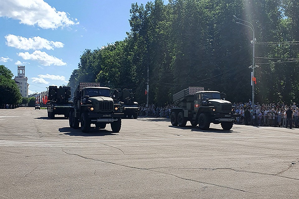 В Смоленске прошел парад Победы.