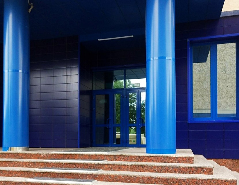 В Тюмени с многомиллионной скидкой продадут здание банкрота. Фото - 2Гис.
