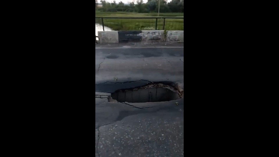 Когда починят мост, неизвестно.