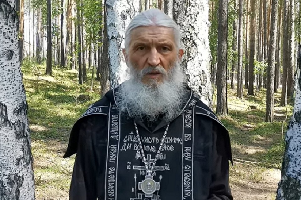 Отец Сергий поделился своим тюремным опытом и рассказал о том, что в колониях делают с теми, кто совершает преступления против детей. Фото: скриншот видео Всеволода Могучева/youtube.com