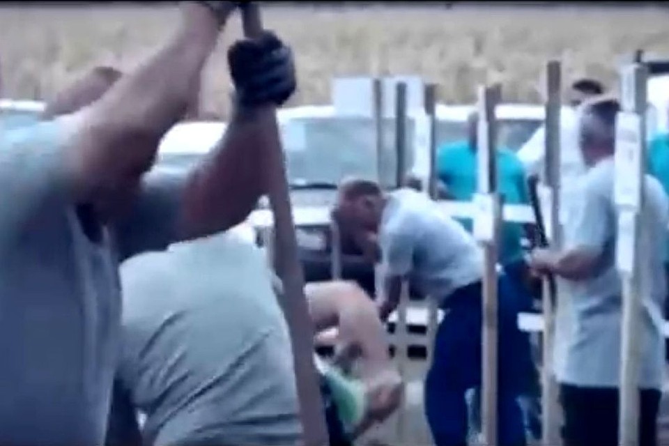 Участникам предстоит вырыть могилы заданного стандарта. Фото: vk.com/nasledieritual