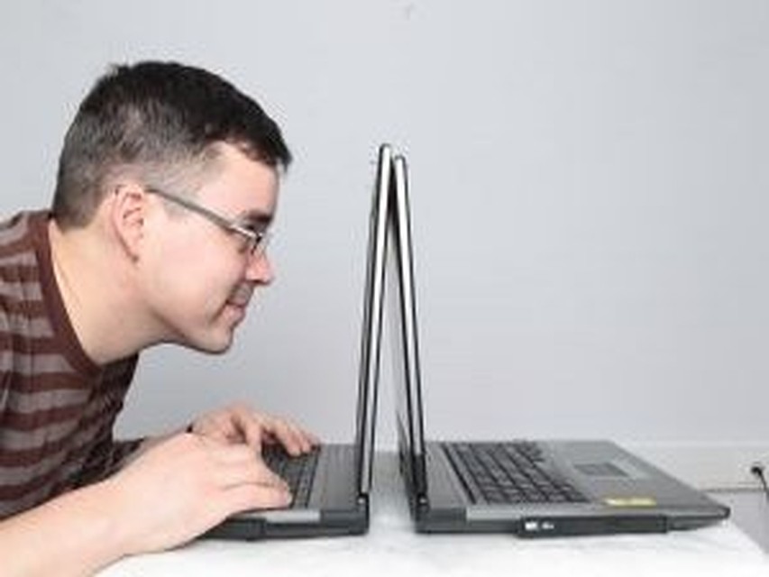 В Интернете бесплатно скачать можно практически любую информацию и музыку.