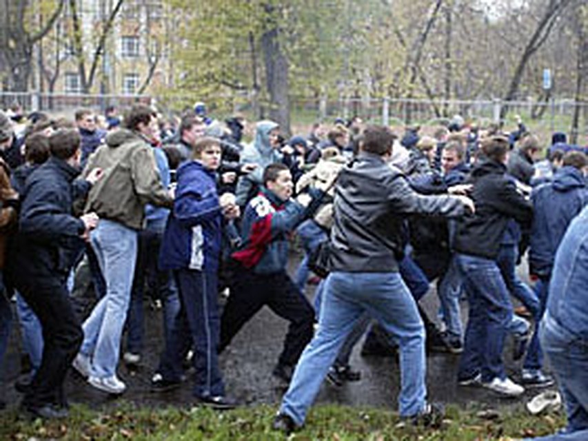 Рукопашная переросла в поножовщину