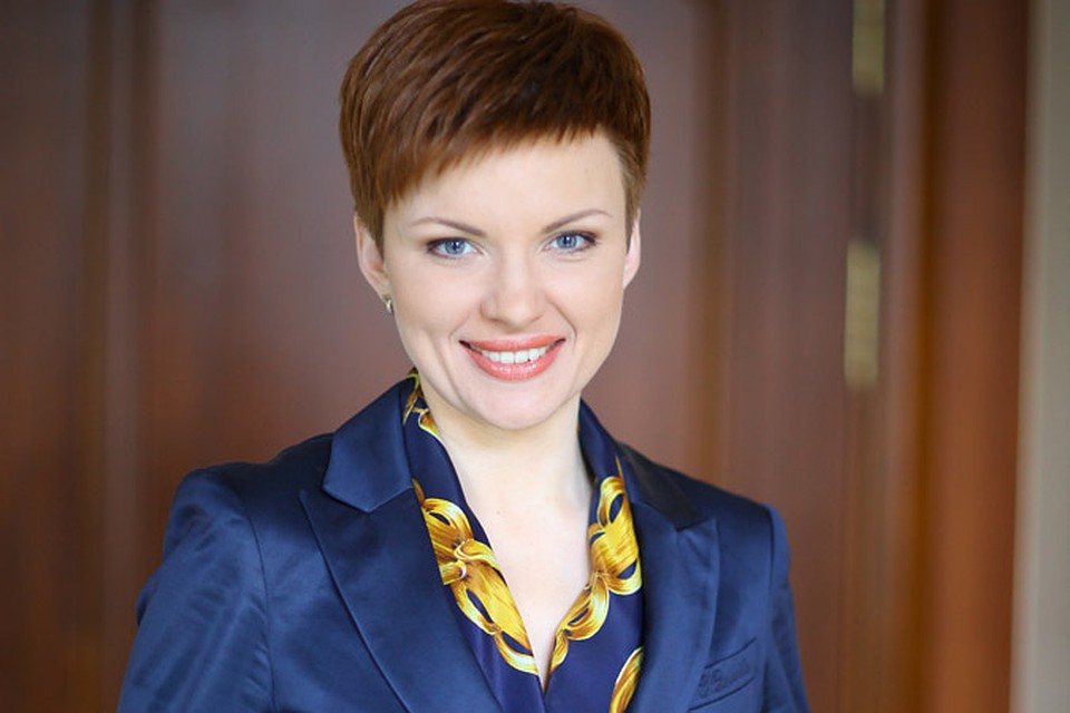 Екатерина Тишкевич разбавила на ОНТ общество длинноволосых блондинок и брюнеток.