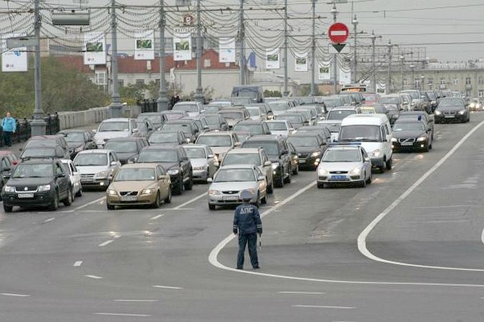 Тем, кто ездит по правительственным трассам, подобная ситуация хорошо знакома. Но теперь перекрытия будут куда реже.