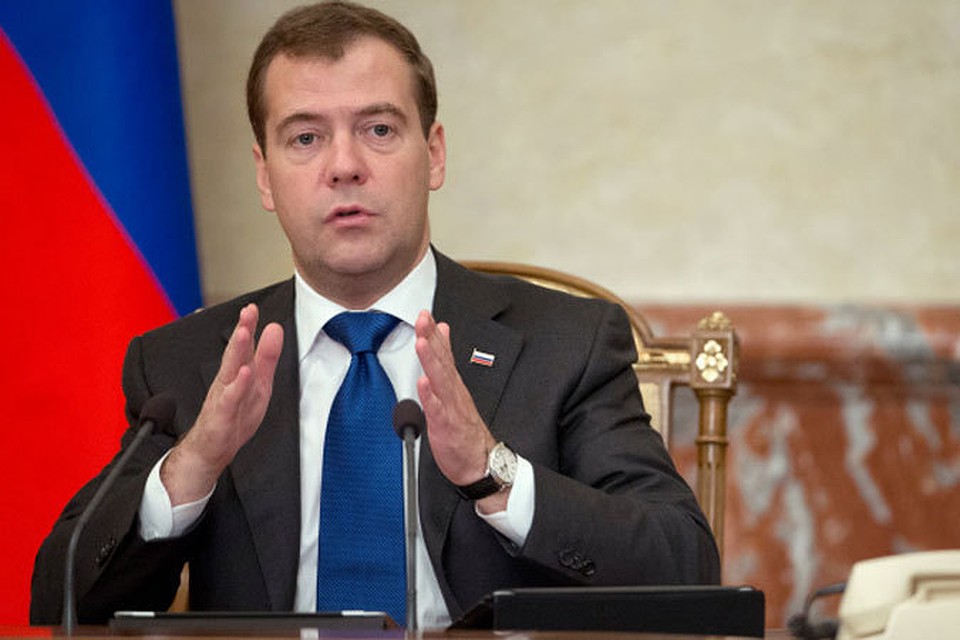 Медведев предложил создать оффшорную зону на Сахалине или Курилах