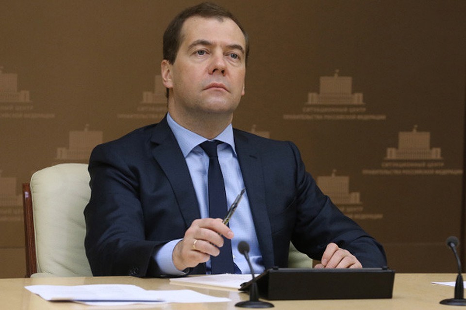 По словам премьера, ответственность операторов платежных систем должна быть усилена и работать они должны бесперебойно