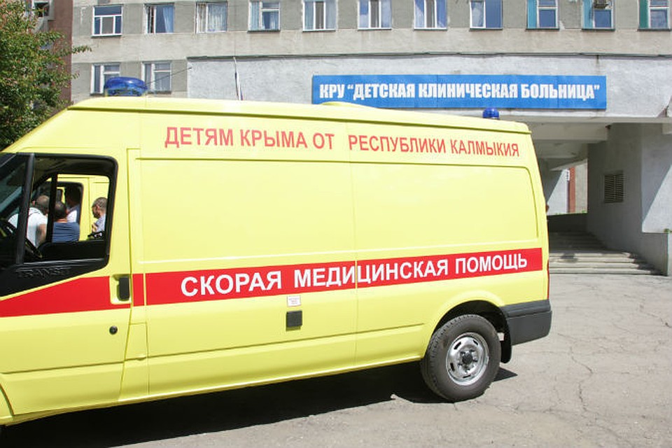 Гуманитарная помощь в подвалах этой больницы гнила не один год.