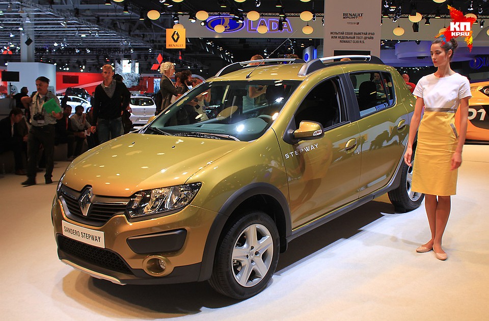Будет и «внедорожная» версия Renault Sandero Stepway, с увеличенным со 155 до 195 мм клиренсом и обвесом из некрашеного пластика. Фото: Андрей ГРЕЧАННИК