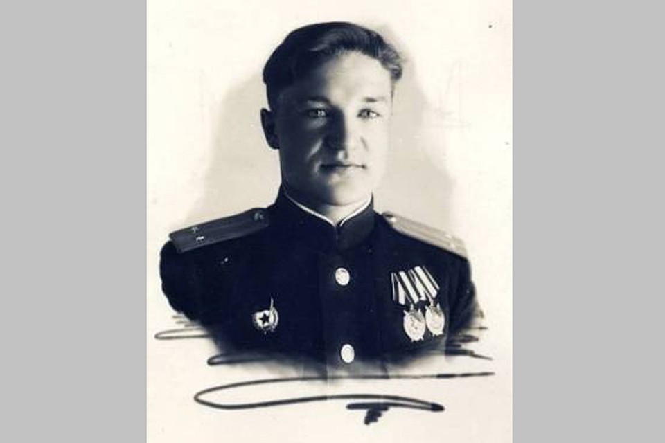 На снимке: Евгений Иванович Францев. Фото с сайта http://cs405421.vk.me/v405421795/80d0/sjEfXP9G6tY.jpg