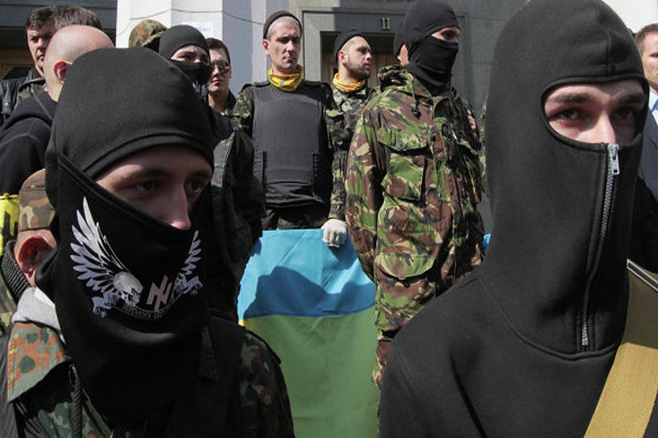Украинские радикалы готовятся пройти маршем по Киеву
