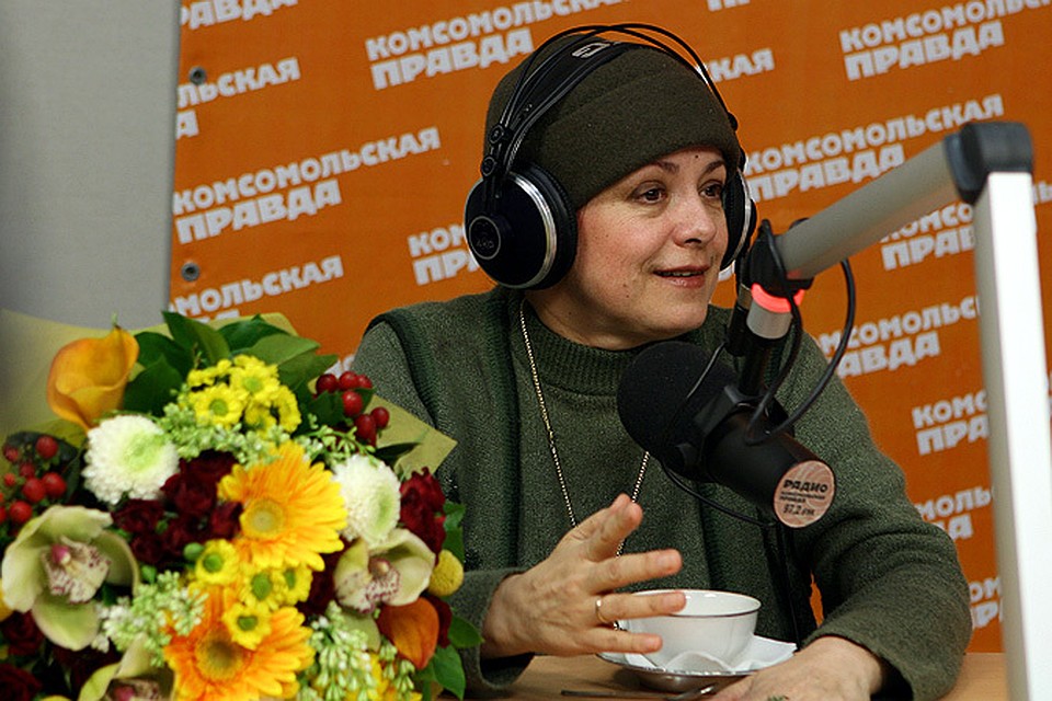 Актриса и режиссер Елена Цыплакова в гостях у Радио "Комсомольская правда"