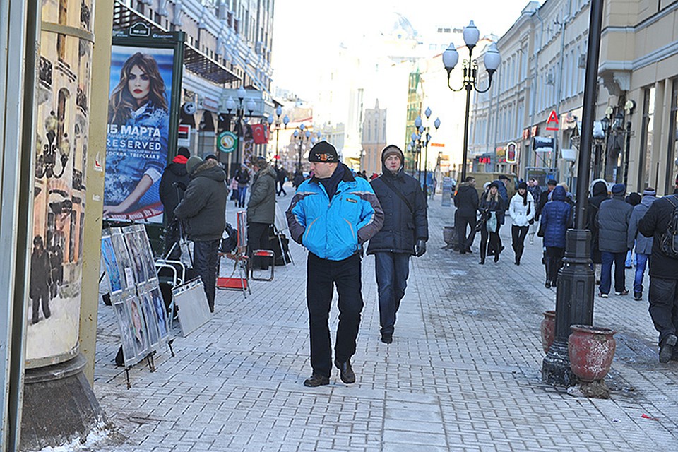 В том виде, в котором Старый Арбат существовал последние годы, улица была какой-то нелепой отрыжкой 90-х. Куском законсервированной агрессивной безвкусицы