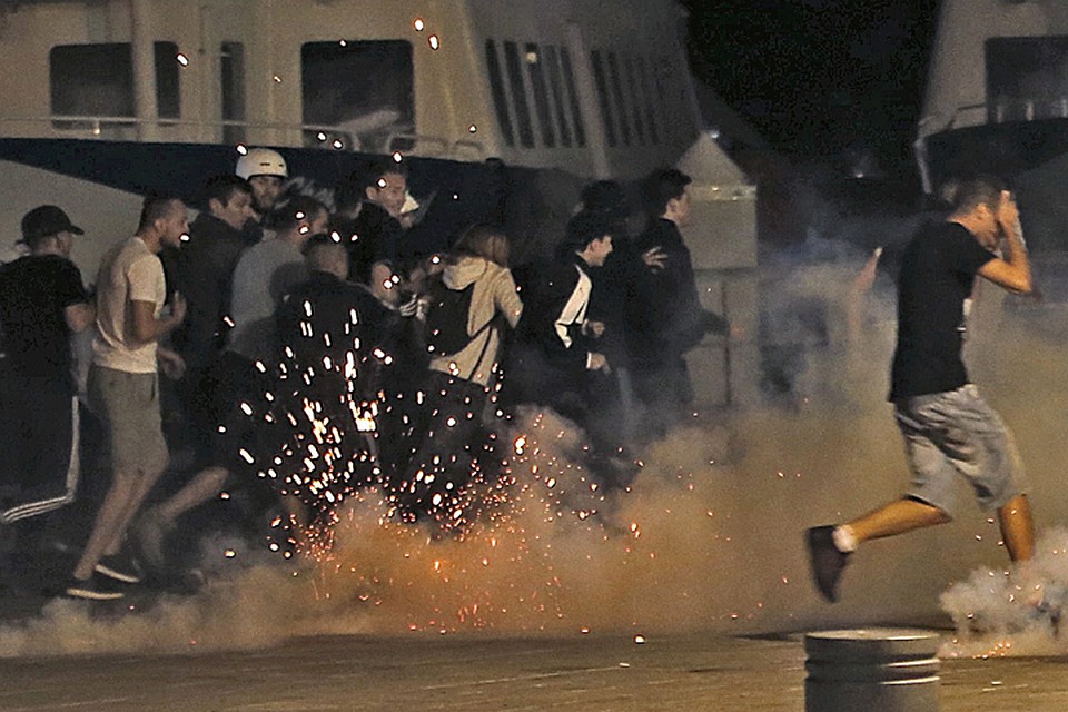 Беспорядки в Марселе после матча Россия-Англия