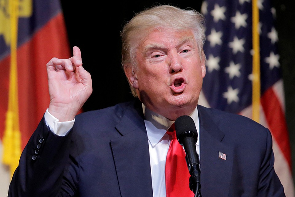 Дональд Трамп лишился тысяч голосов из-за скандальной пленки 2005 года.
