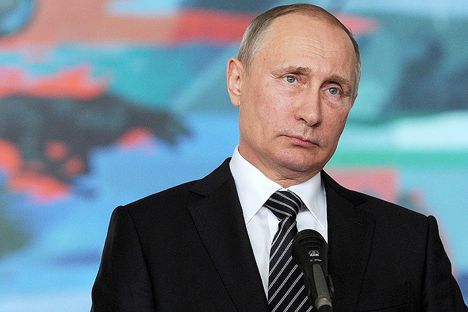 Владимир Путин отменил визит во Францию