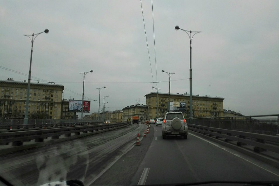 Движение осуществляется по одной полосе Фото: "ДТП и ЧП" ВКонтакте