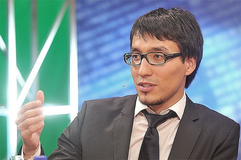 Дмитрий Абзалов, президент центра стратегических коммуникаций