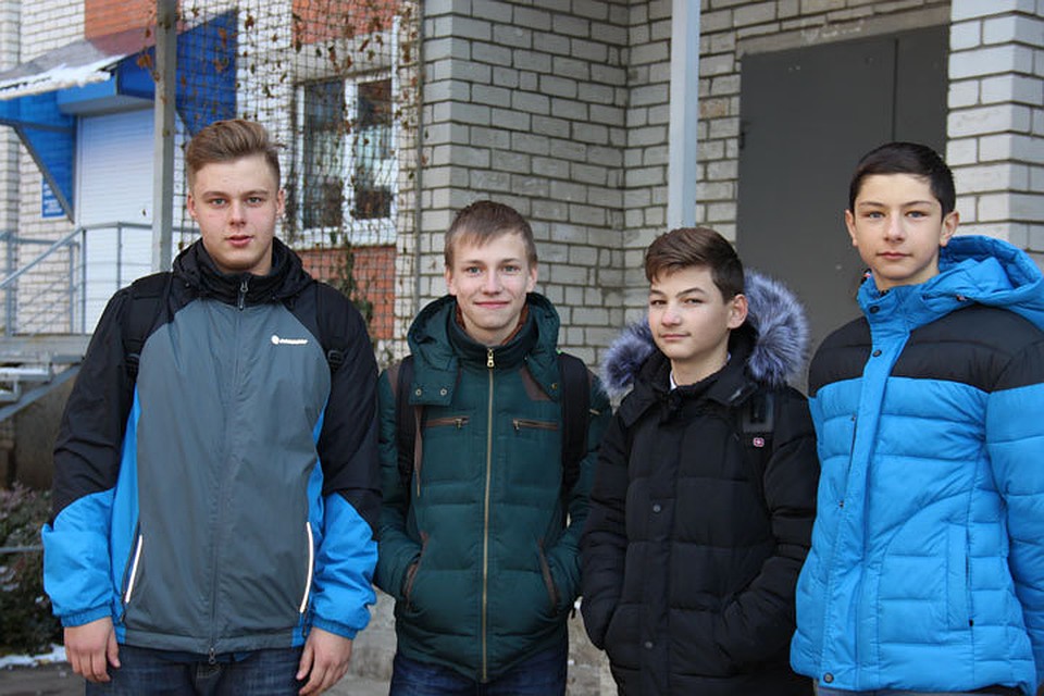 Слева направо: Илья Авдеев, Александр Зверев, Антон Леонтьев, Иван Кудинов. Фото мамы Ильи Авдеева.