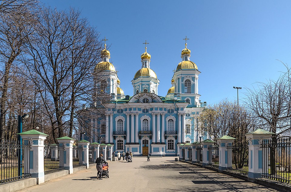 Один из списков "Троеручицы" хранится в Никольском морском соборе в Санкт-Петербурге