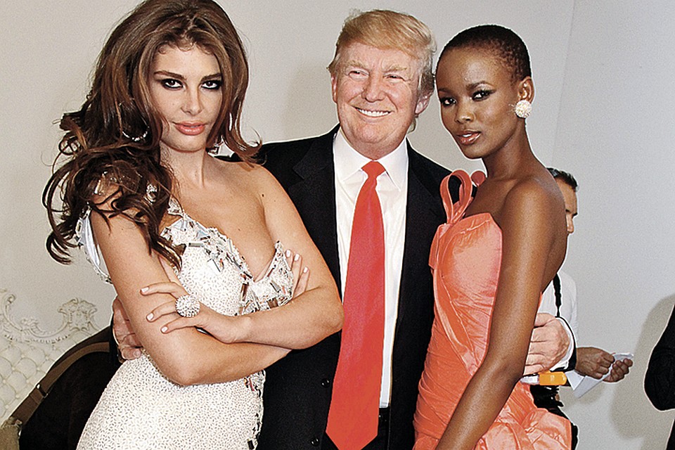 Трампа всегда окружали красивые женщины. И не обязательно жены: в 1996 - 2015 годах он был владельцем конкурса красоты «Мисс США».