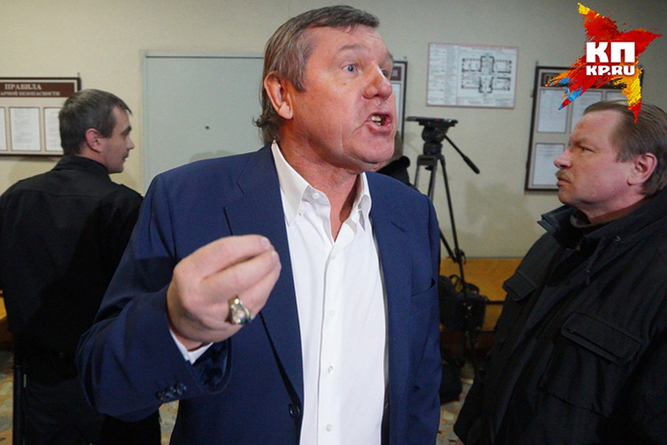 Шансонье приехал в суд