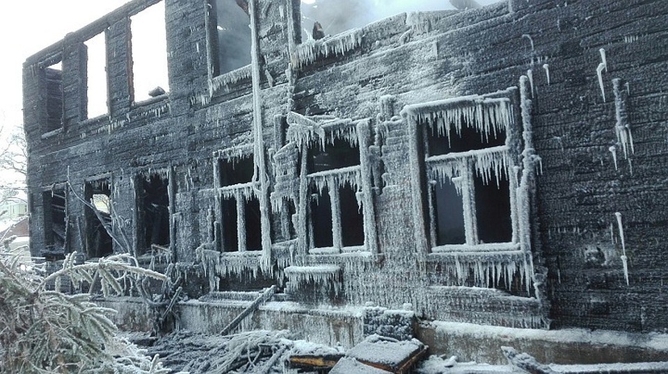 Дом проливали до 11 часов дня.