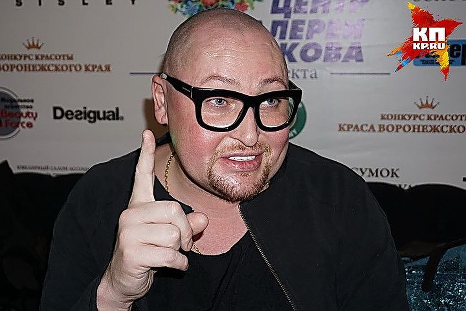 Настоящее имя Шуры - Александр Медведев.
