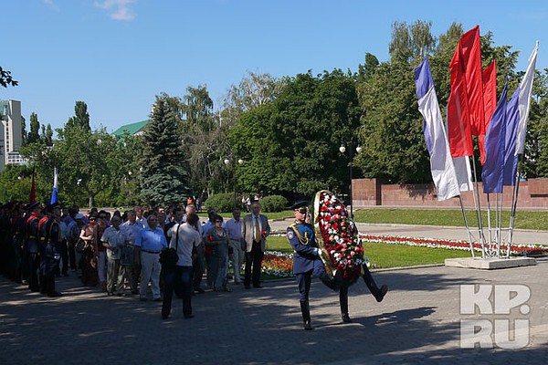 Возложение венков 22 июня.