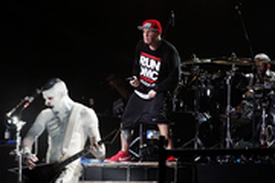 В Челябинске выступила легендарная американская группа Limp Bizkit