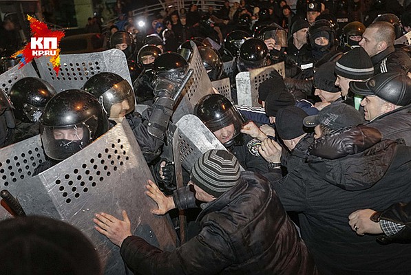 Накануне Губарев был задержан на его квартире с санкции суда. В его отношении начато уголовное производство по признакам совершения преступления, предусмотренного ч.1 ст.109 Уголовного кодекса Украины (действия, направленные на насильственное изменение или свержение конституционного строя