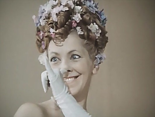 В кино Ольга Волкова - с 1965 года. Снималась актриса мало и в основном в эпизодических ролях. Зритель полюбил ее по роли Лотты в фильме-оперетте «Летучая мышь».