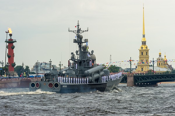 Сегодня в Санкт-Петербурге и Кронштадте прошла генеральная репетиция Дня ВМФ 2018.